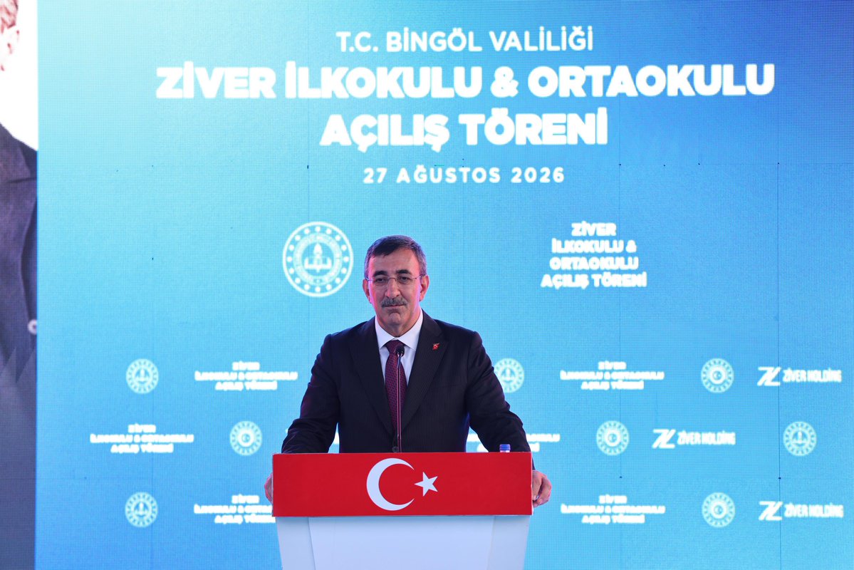 Erdalarikan12's tweet photo. 📍Güveçli Köyü

Cumhurbaşkanı Yardımcımız Sayın Dr. Cevdet Yılmaz’ın teşrifleriyle; hayırsever iş insanı Veysel Demirci tarafından Güveçli Köyü’nde inşa edilen 8 derslikli Ziver İlkokulu ve Ortaokulu’nun açılışını gerçekleştirdik.

Eğitime camiamıza sağladığı katkılardan dolayı Sn. Veysel Demirci’ye teşekkür ediyor, Çocuklarımızın daha güzel şartlarda eğitim göreceği, geleceğe umutla hazırlanacağı bu kıymetli eğitim yuvasının şehrimize ve eğitim camiamıza hayırlı olmasını diliyorum.

@_cevdetyilmaz @celikcahit @FeyziBerdibek1 @Korkutata_Zeki @numanhatipoglu @ejderacikkapi @erolkeles23 @mahmutnazirli @sahin_serifoglu @yilmaz_seven  @veyseldemirci06