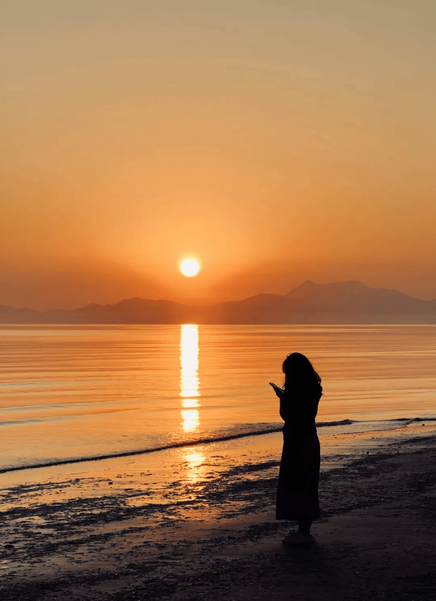 Andaluza___'s tweet photo. Just stumbled on a hidden coastal café at sunrise—salt air in my hair, hot coffee in hand, and not a single tourist in sight. Pure magic. ， https://t.co/emPzoNkvoh