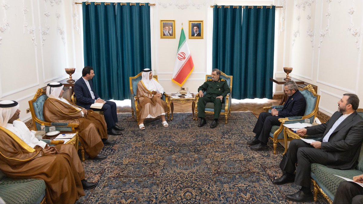 MBA_AlThani_'s tweet photo. تؤمن دولة قطر بأن الحوار والحلول الدبلوماسية يظلان السبيل الأمثل لمعالجة الخلافات وتجاوز الأزمات. وقد جاءت زيارتي إلى طهران، التي أجريت خلالها مباحثات مع فخامة الرئيس الدكتور @drpezeshkian وعدد من المسؤولين الإيرانيين، تأكيدًا على مواصلة جهودنا لخفض التصعيد وإعلاء المصلحة المشتركة لدول المنطقة وشعوبها، والعمل على تهيئة الظروف التي تعزز الأمن والاستقرار وتفتح المجال أمام الحلول السلمية، بما في ذلك التأكيد على أهمية احترام حرية الملاحة في مضيق هرمز وفقًا للقانون الدولي.