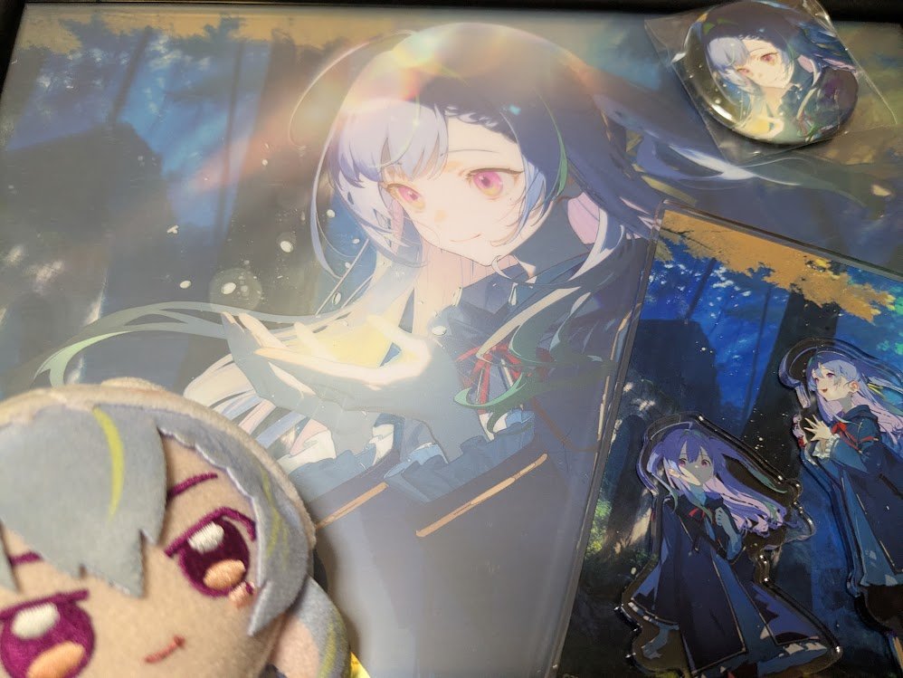 GhostNighto's tweet photo. ネモた、グッズ届いたよ！
最初に見たとき、うさ耳のフードをかぶっているのかと思ったよ～
とても幻想的で美しい、そしてかわいい（笑顔

勇気を出してやってみたことは、だめだったけど、
私が私でいられる形で大きな一歩を踏み出せたよ

また少し前に進めそうだ、ゆっくり歩いて行くね
#涼海ネモ https://t.co/JmlFR8C1Ym