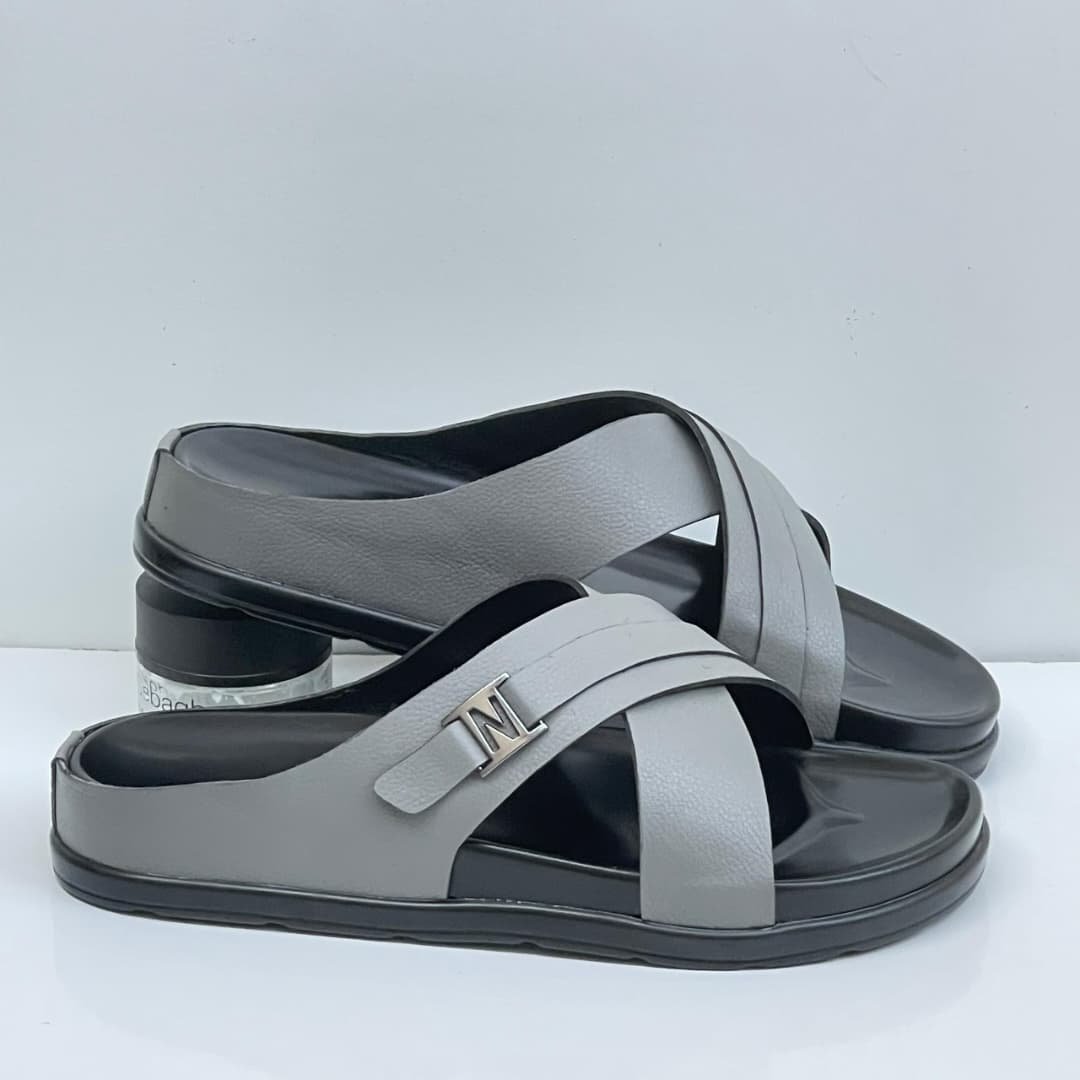 ChaichaiTj's tweet photo. Size 42 &amp; 43 Available at 13k only!
WhatsApp: 08149627627
Location: Abbas TJ's Shoes (Dakata). https://t.co/QDidSum17H