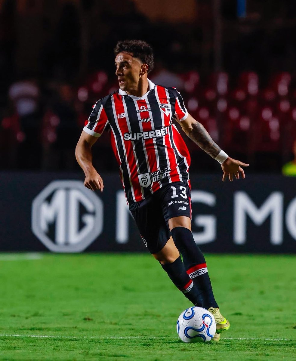 _fabrilopezzz_'s tweet photo. #Central Enzo Díaz(30) aparece en carpeta para reforzar la posición del lateral izquierdo. 

El futbolista del São Paulo no será tenido en cuenta por Dorival Júnior y buscará una salida para tener minutos.

ℹ️ @_alexsander https://t.co/gwr4Mrx9nb