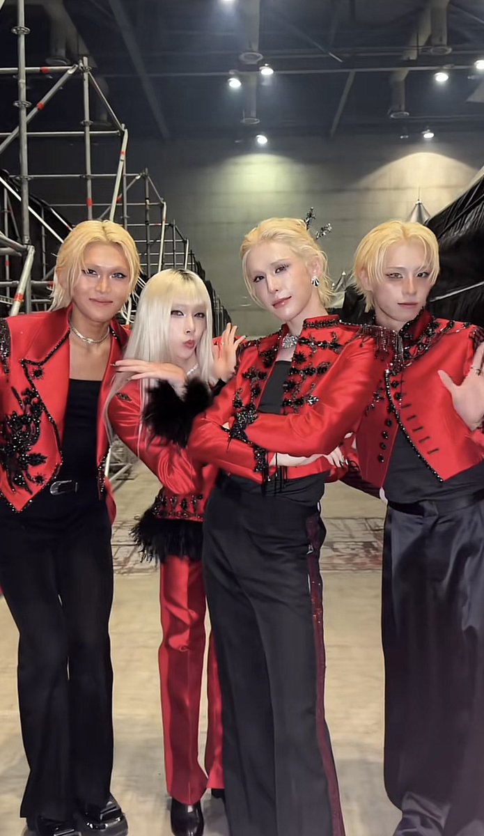 IrisM1108's tweet photo. THEY ALL LOOK SO AMAZING!! https://t.co/pBidKBXf57
