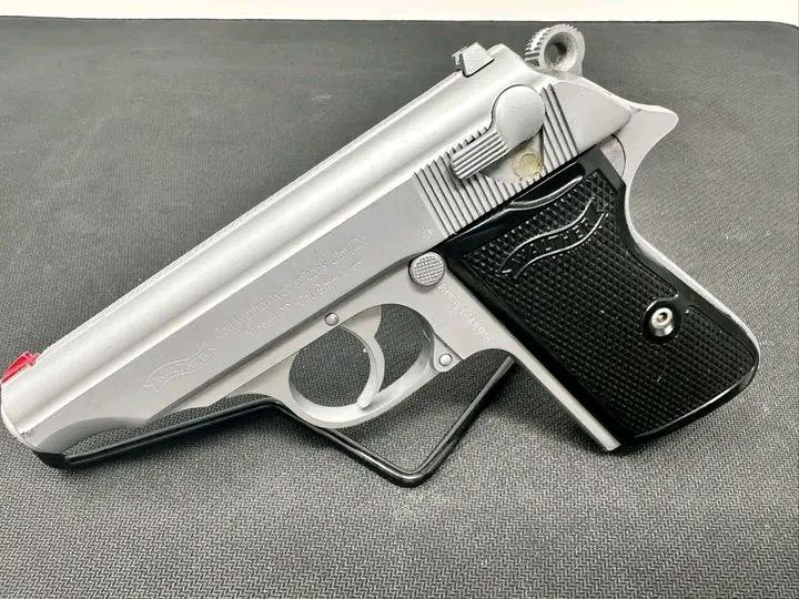DRAKOKINGbicc's tweet photo. USED🟢
Collector piece here!
1968 Carl Walther Model PP Ulm/Do in “9mm Kurz” AKA .380 auto.
#training #shootingrange #everydaycarry #firearmphotography #ammo #weapon #gunlife #m #gunstagram #nra #x #ak #firearmsphotography #merica #america #ccw https://t.co/S1Dj5rTdJc