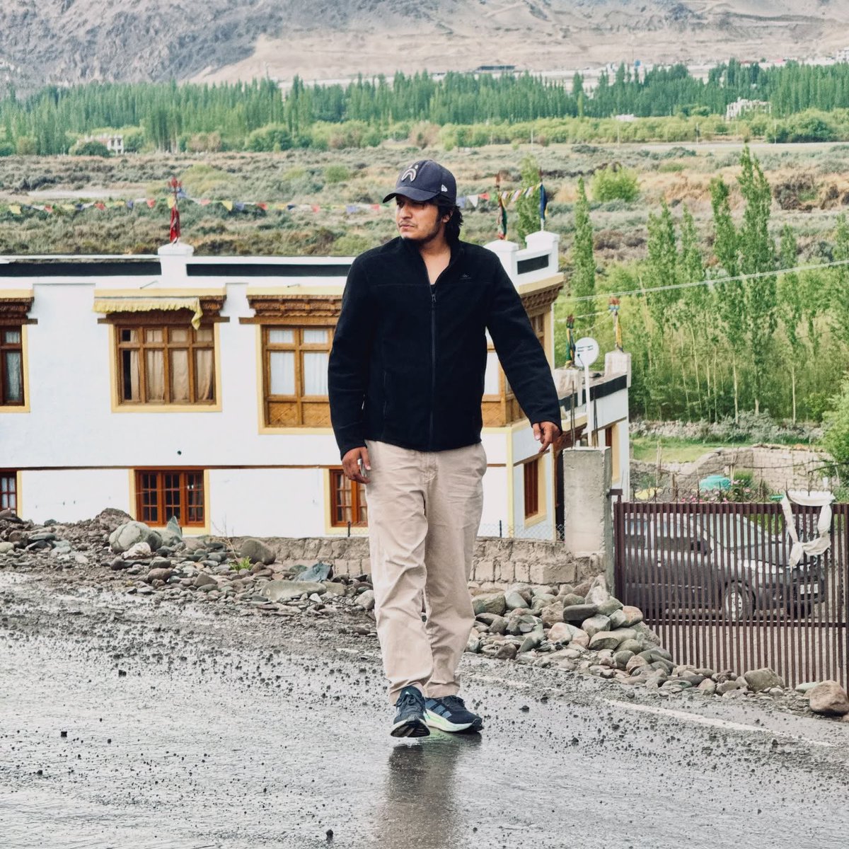 hallbrian2665's tweet photo. Rose https://t.co/aJsra7hDjj
