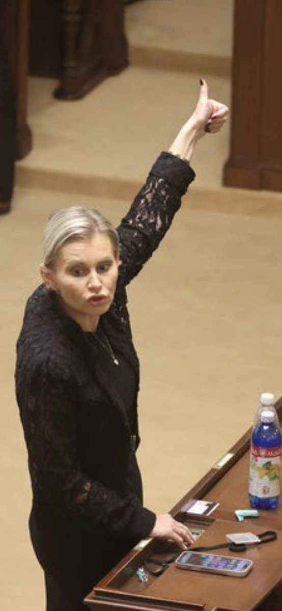 RostaStych's tweet photo. @Posledniskaut To je nějaká mezigalaktická aréna? https://t.co/KOSPpllGiO