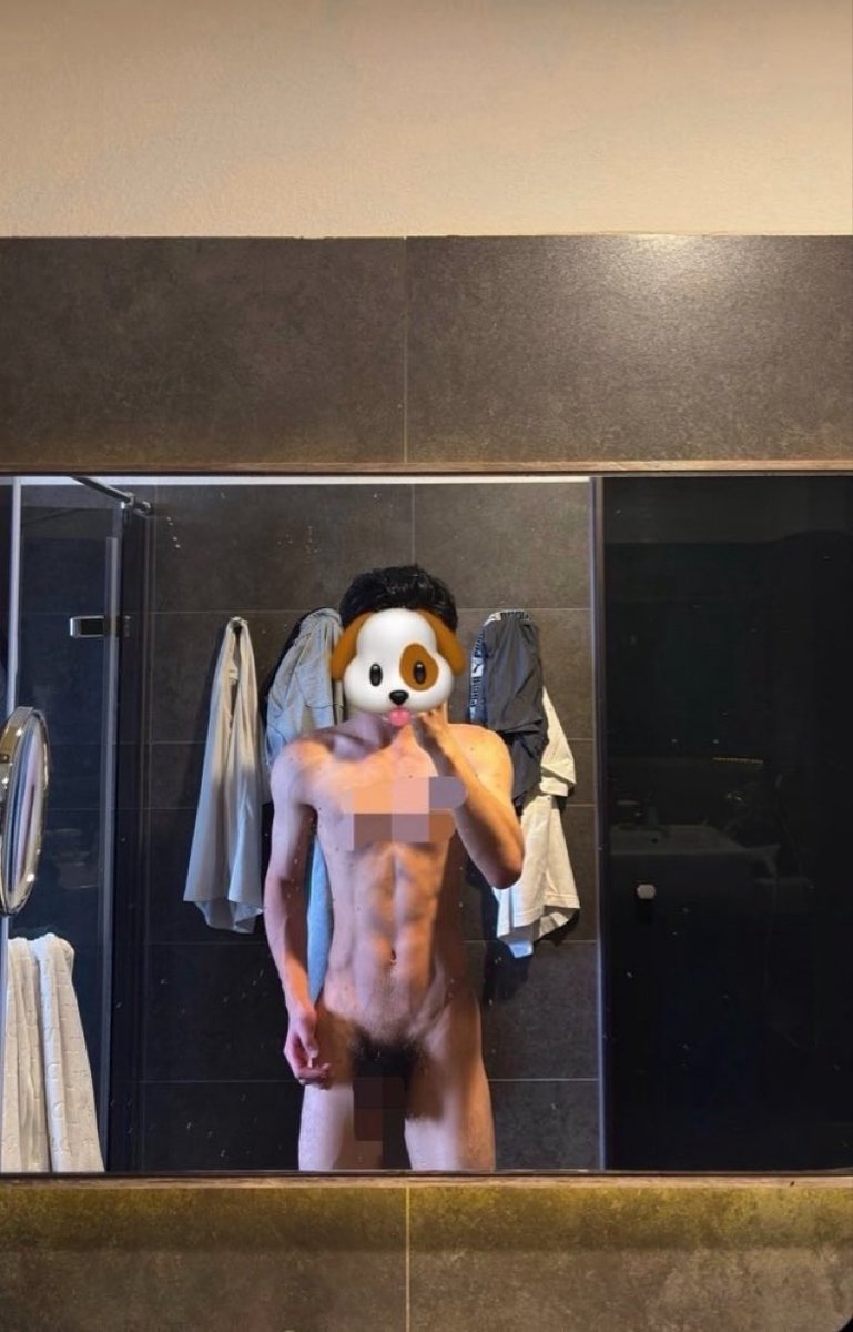 v8b4jtH's tweet photo. 過來把我胯下舔一舔 https://t.co/UDAh6Sf16j