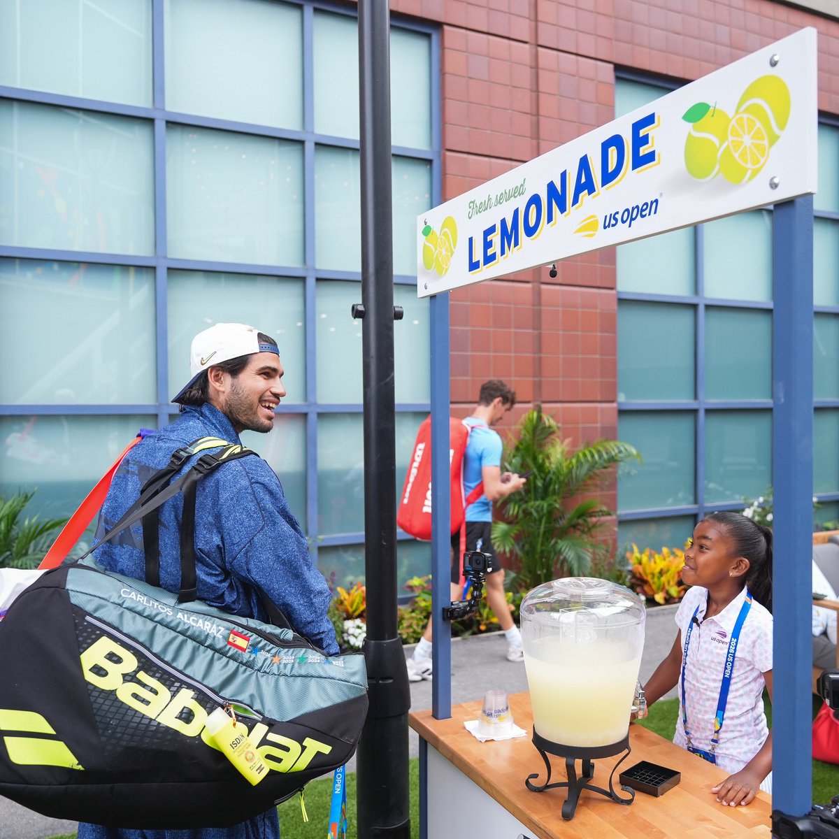 gerebit0's tweet photo. 🍋 ¡Ha vuelto el puesto de limonadas del @usopen! https://t.co/qVaRAF9oxP