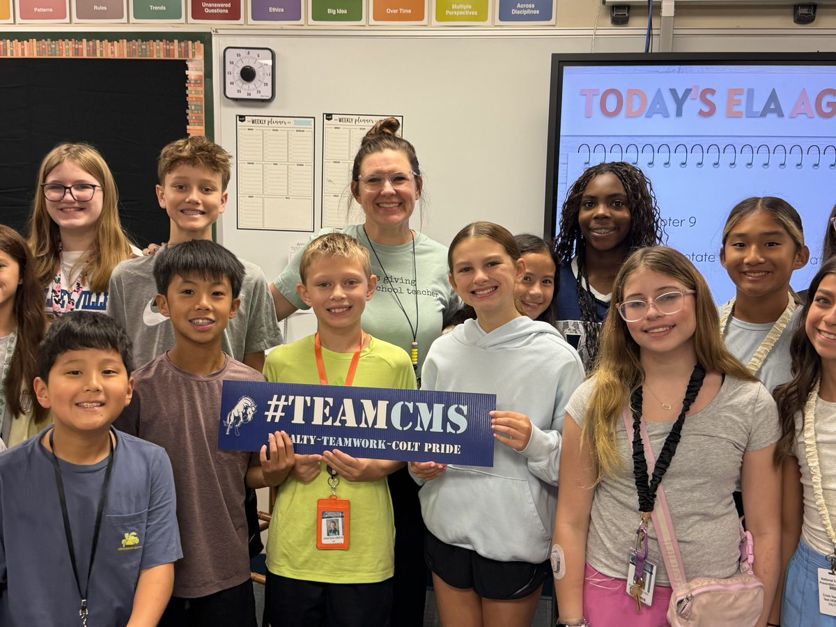 BryanCalvert3's tweet photo. Our amazing door sign recipients for the week! @CmsColts 🤍💙🐴👏🏼 https://t.co/b67Be0wpdm