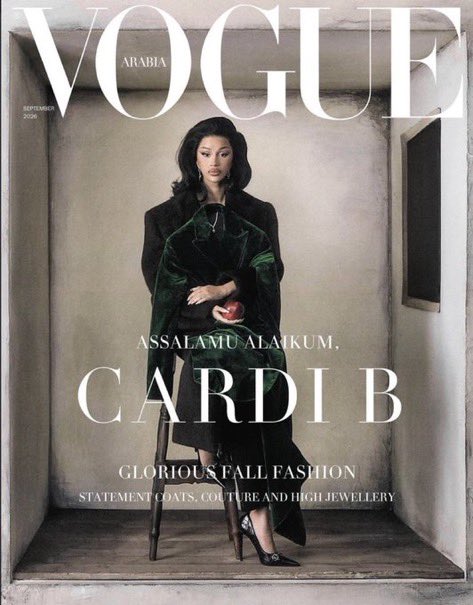 sticikilysneaki's tweet photo. This is her best cover ever and it’s not even close https://t.co/4e0Z7TaiNW