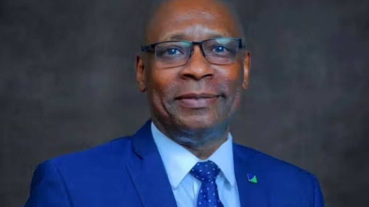thecableng's tweet photo. Mustafa Chike-Obi counters Atiku, says on petrol subsidy plan ‘extremely naive’

Mustafa Chike-Obi, former chairman of Fidelity Bank, says the plan by former Vice-President Atiku Abubakar to reintroduce petrol subsidy is naive and may amount to spending half of the country’s national wealth in foreign exchange (FX).

Chike-Obi spoke on Thursday during the Policy Without Politics podcast he co-hosts with Ken Ikpe, chief executive officer (CEO) of Graviti Hill Limited.

 https://t.co/AlkquXZElS