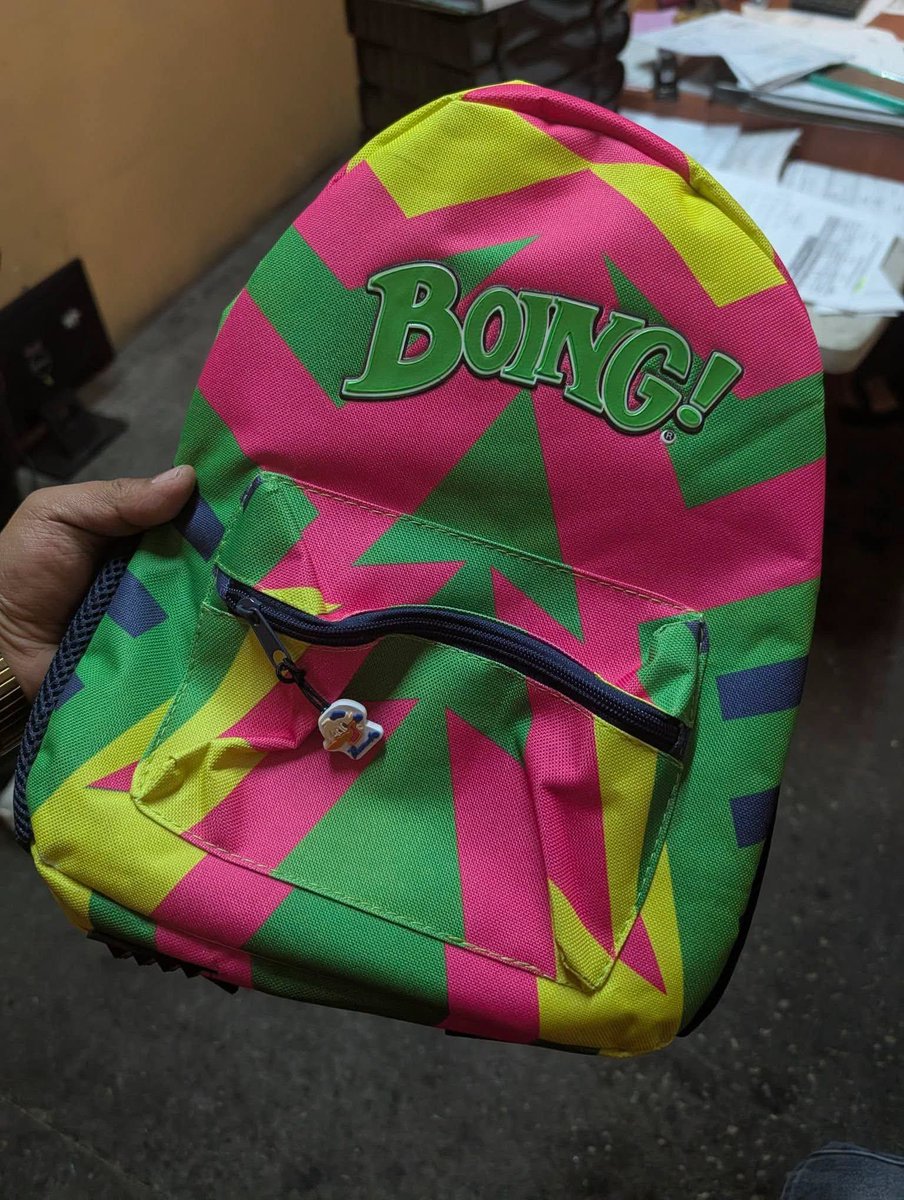 LukamGarcia's tweet photo. Pascual Boing había anunciado a inicios de año que necesitaba que los consumidores los apoyaran y los cabrones encontraron un nicho bien random con Jorge Campos como embajador de la marca hahaha https://t.co/6JXTGdqL8c