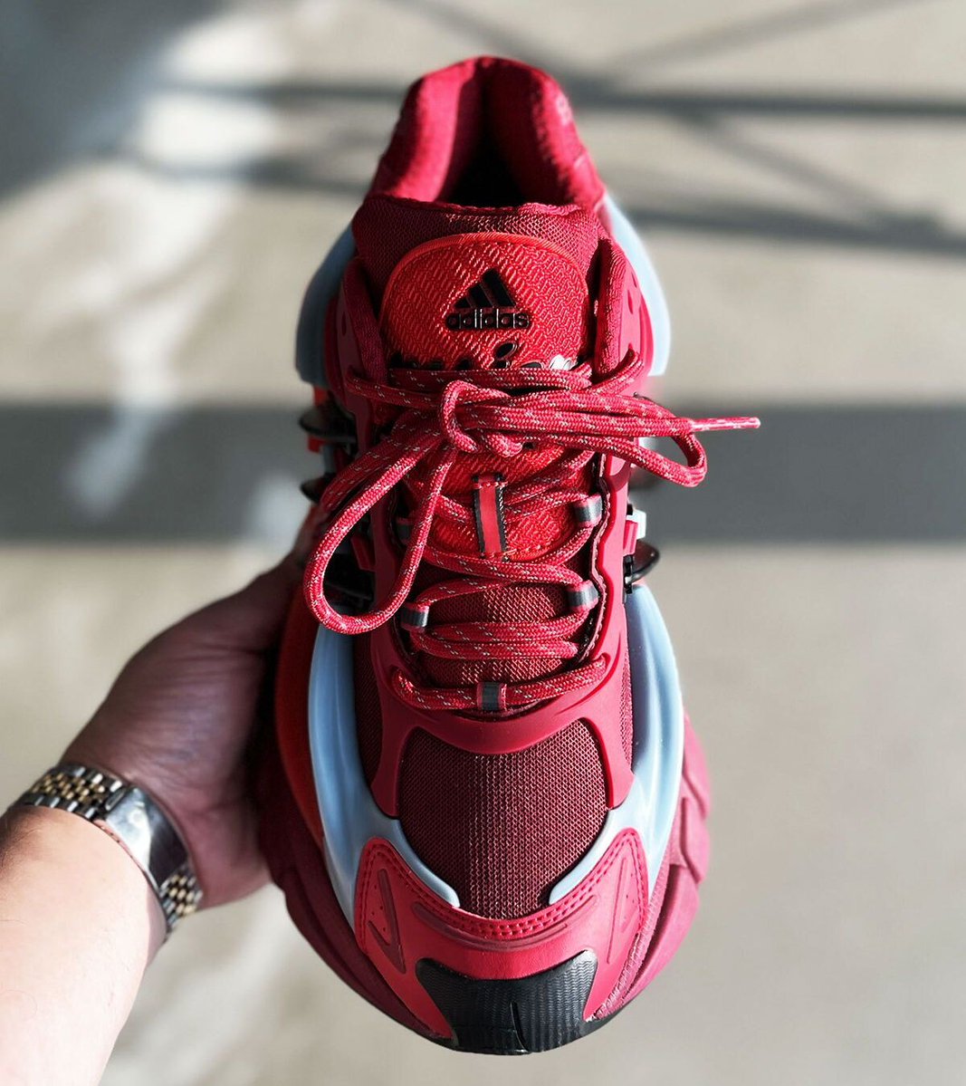 JustFreshKicks's tweet photo. FIRST LOOK: Pharrell Williams x adidas Adistar Jellyfish "Red" 🔴🪼

🗓️ October 24th
💰 $300 https://t.co/GpbR1GQiI3