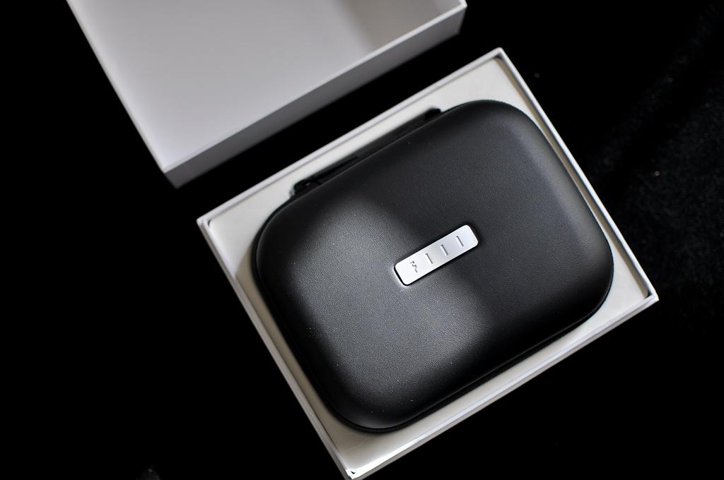 xio527210's tweet photo. Just unboxed my long-awaited wireless noise-canceling headphones – the packaging was so sleek, and the sound quality is even better than advertised! #Unboxing #TechFind https://t.co/i7TigYkbCF