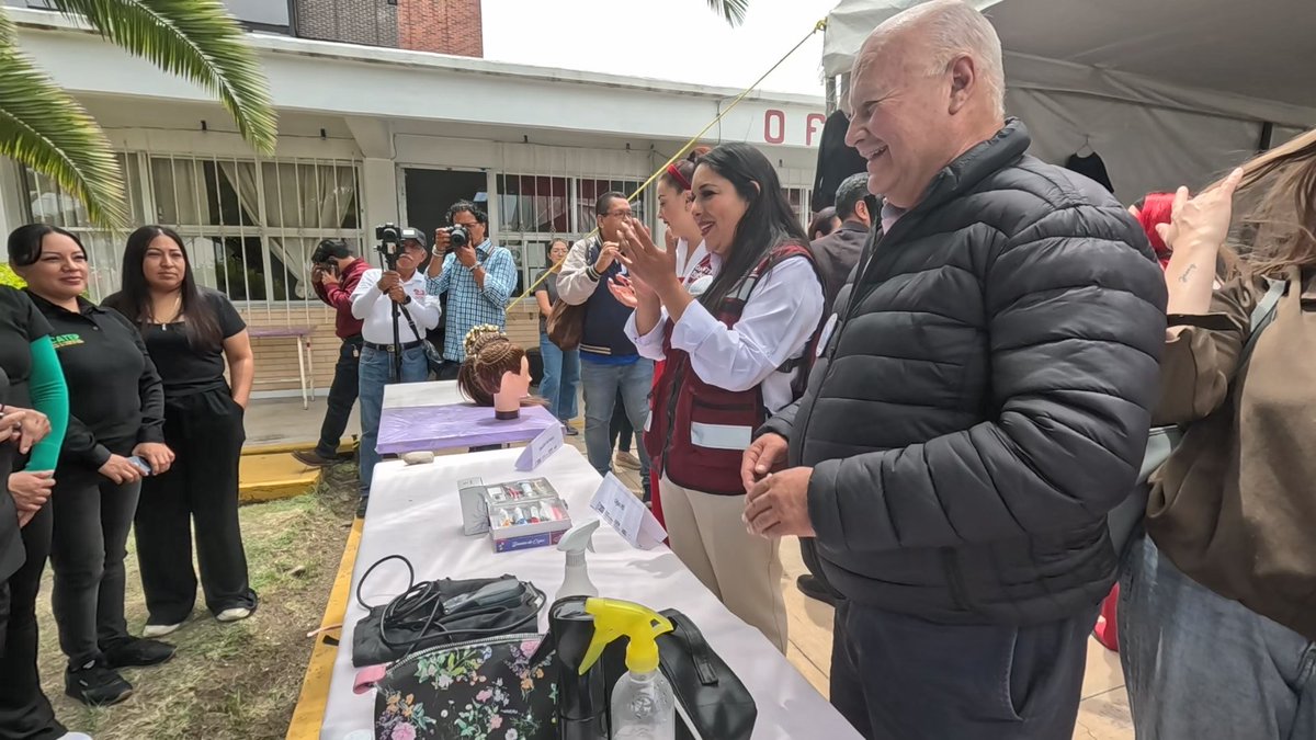 ICATEP_Oficial's tweet photo. 🎉  @ICATEP_Cholula fue sede de una nueva edición de ICATFEST, un espacio para compartir talento, creatividad y los conocimientos adquiridos a través de la capacitación.

Con muestras, actividades y participación de la comunidad, esta jornada permitió reconocer el esfuerzo de quienes apuestan por aprender nuevas habilidades y transformar sus capacidades en oportunidades. 🙌

Con el respaldo del @Gob_Puebla, la capacitación para el trabajo sigue cerca de las personas y de sus proyectos.

#PorAmorAPuebla