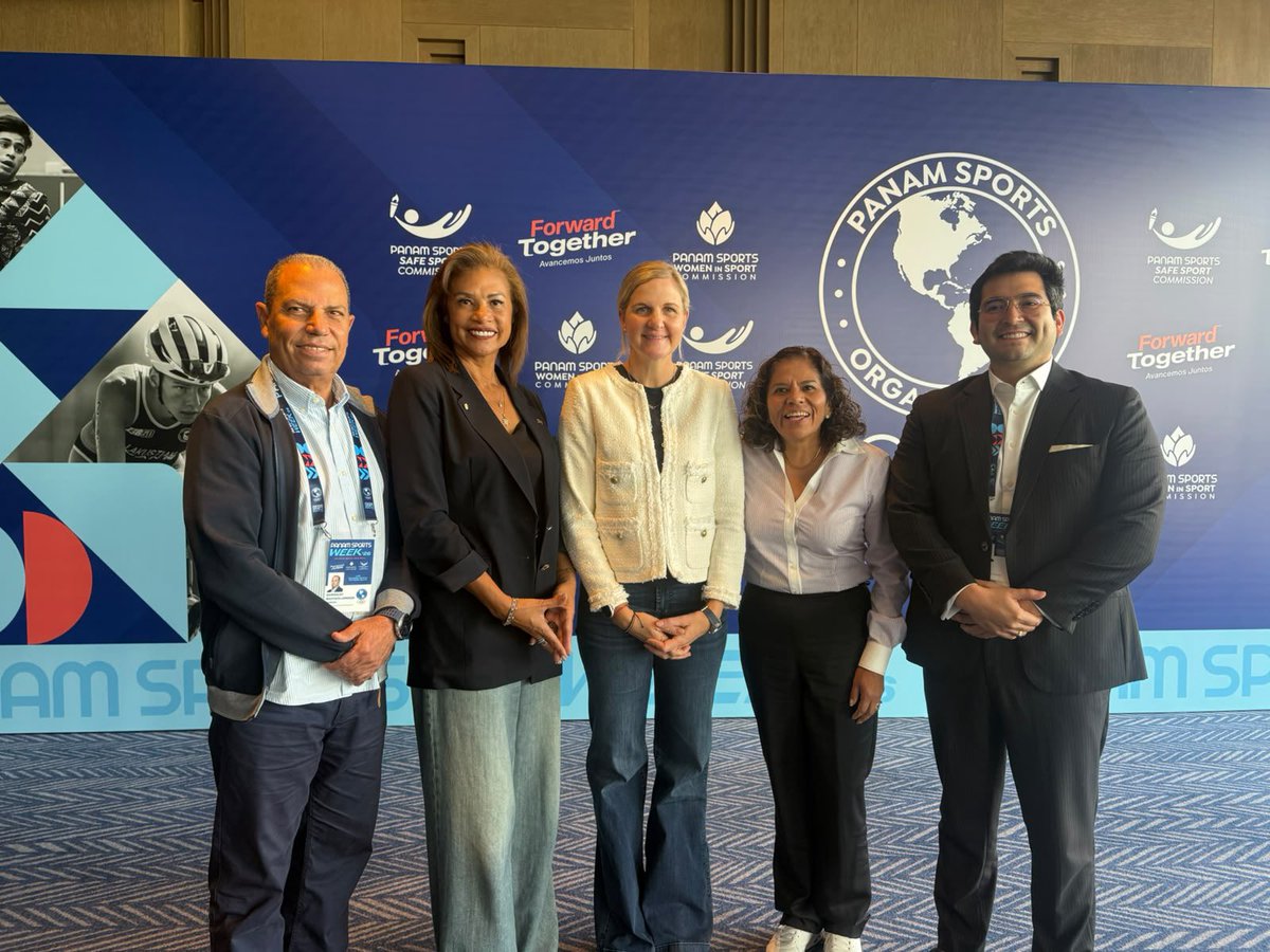 COLIMDO's tweet photo. 🇩🇴🤝🌎 Avancemos Juntos

El presidente del Comité Olímpico Dominicano, @GaribaldyBta sostuvo un importante encuentro con Kirsten Coventry, presidenta del Comité Olímpico Internacional, en el marco de Forward Together (Avancemos Juntos), organizado por Panam Sports. https://t.co/0iEmqNB2Ac