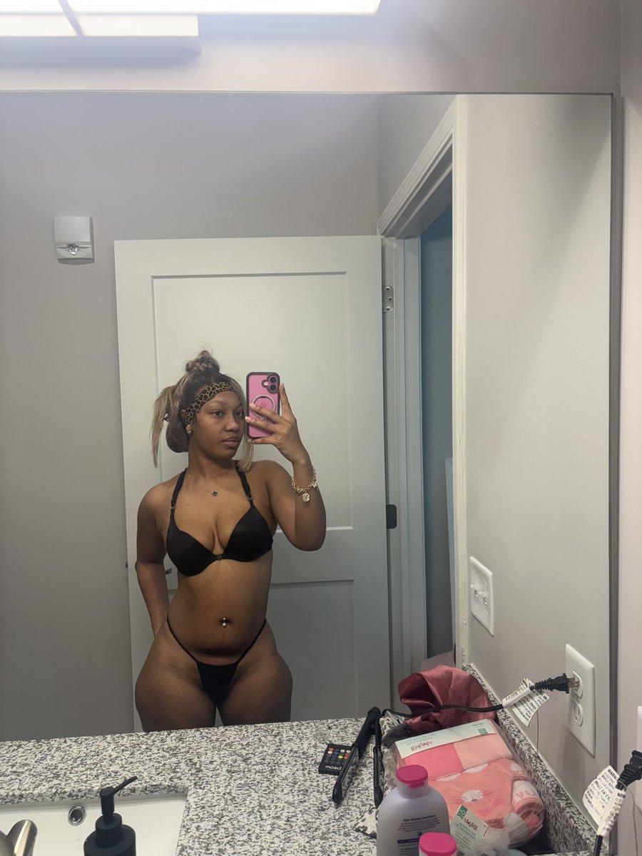 msnicole58's tweet photo. I'm available for a session FaceTime and dick ratings ,content 💦💦🍆

#904freaks #jacksonvillemeets #jaxfreaks #jacksonmeetup https://t.co/OU1Rqp3nSC