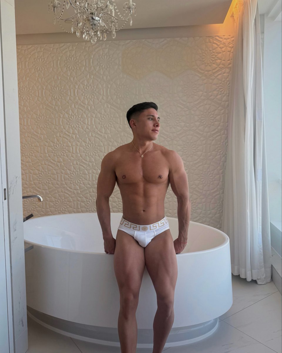 adrianemece's tweet photo. 🫧🛀🏾 https://t.co/c2fTOWUxIY