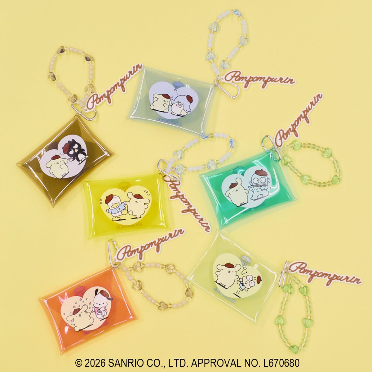 sanrio_news's tweet photo. ファッションブランド「archives（アルシーヴ）」から #ポムポムプリン30周年 を記念したアイテムが登場★
はぴだんぶいのみんなも、プリンとお揃いのベレー帽をかぶってお祝いしているよ♡
9/1（火）の店舗販売に先駆けて、オンラインストアで販売中！
https://t.co/8yMwu2EJcf
#サンリオ https://t.co/R4sxr9pT4Z