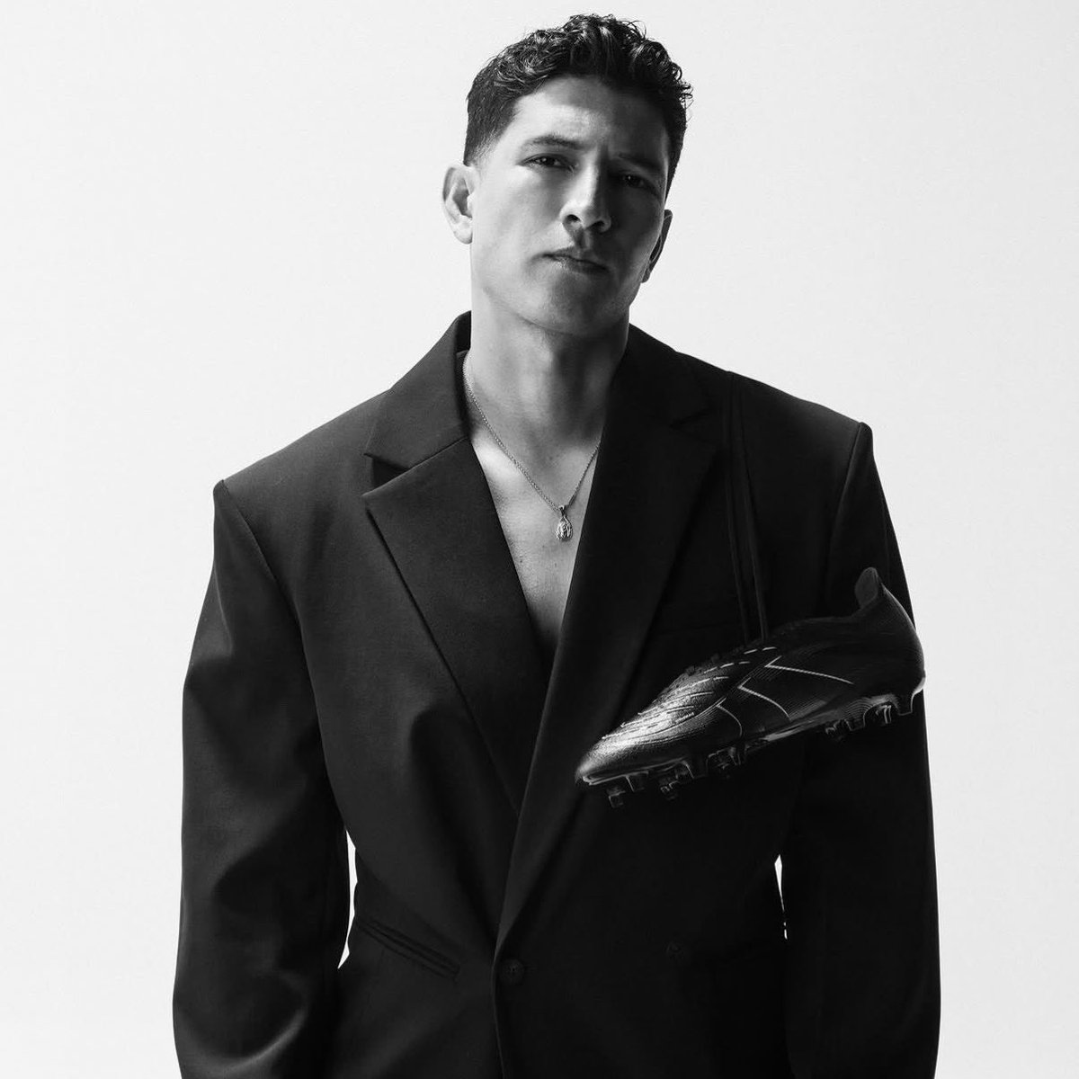 FilmUpdates's tweet photo. Danny Ramirez will star alongside Austin Butler and Michael B. Jordan in ‘MIAMI VICE ‘85.’ https://t.co/gdtt6mioC2