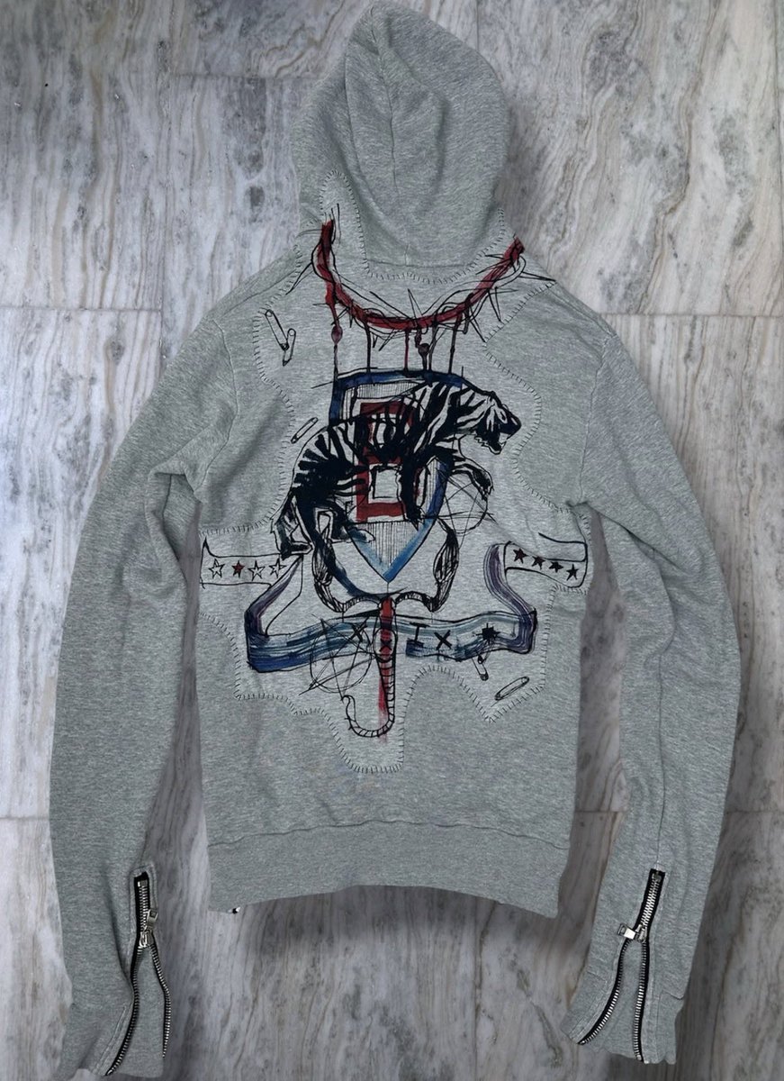 freebillin's tweet photo. Balmain SS11 “Destroyed Graffiti Patchwork Tiger” Zip-up Hoodie. https://t.co/bmVihKw8H5