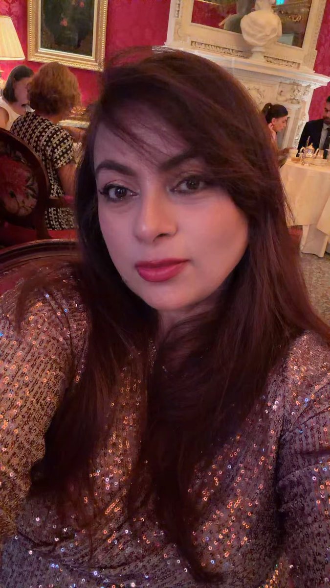 ShamaJunejo's tweet photo. Happy 55th Birthday to me 😍 https://t.co/BzJ8dyJDp0