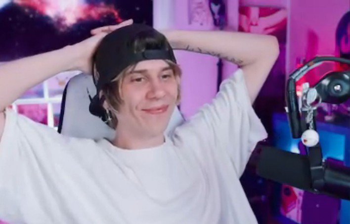 natto1dls's tweet photo. Tu felicidad es la mía. Te amo Rubius. ❤️ https://t.co/NXyBN1cNNV