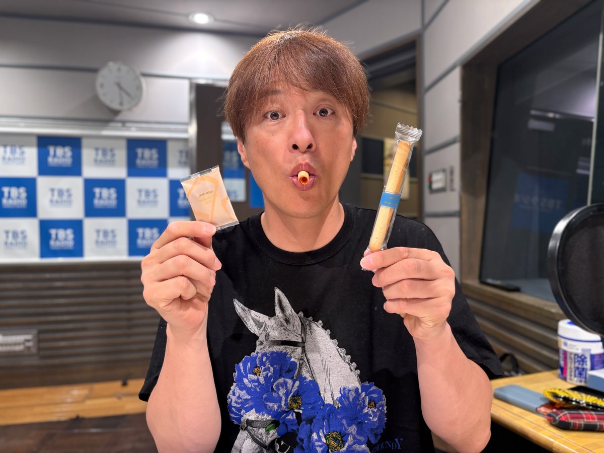 brand_new_tbs's tweet photo. 今朝は、レジェンドなゲストが登場！
アニソン界から #串田アキラ さん、
そして、お天気界から #森田正光 さんが登場！

メッセージテーマは「夏の日の2026」
あなたの夏の思い出を教えてください

抽選でヨックモックのクッキー詰合せをプレゼント！4,000円分のAmazonギフト💳が当たるチャンスも！ https://t.co/igTQNbOnYr