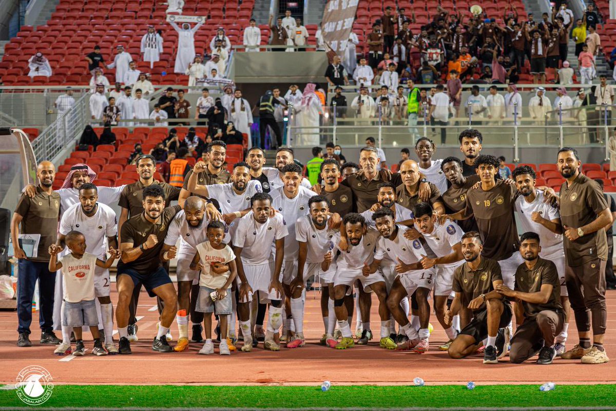 aljabalainFC's tweet photo. دامت أفراحك يا جبل 🤍🤎

#الجبلين | #فارس_الشمال
#الجبلين_الجيل | #دوري_الأولى https://t.co/SDyLoJmRa8
