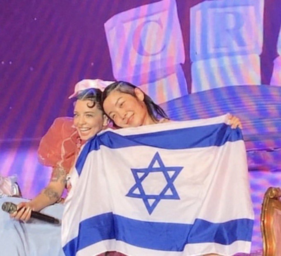 lanasmajesty's tweet photo. @FelonieCharts @aftercareHADES She Loves Israel. https://t.co/HaQEIqhoYS