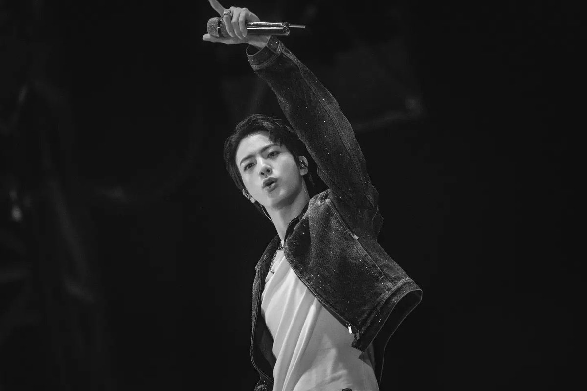 btschartsxdaily's tweet photo. #JIN via Instagram 💜 [Thread]
https://t.co/hD7fK2s0Px https://t.co/oNDotq73op