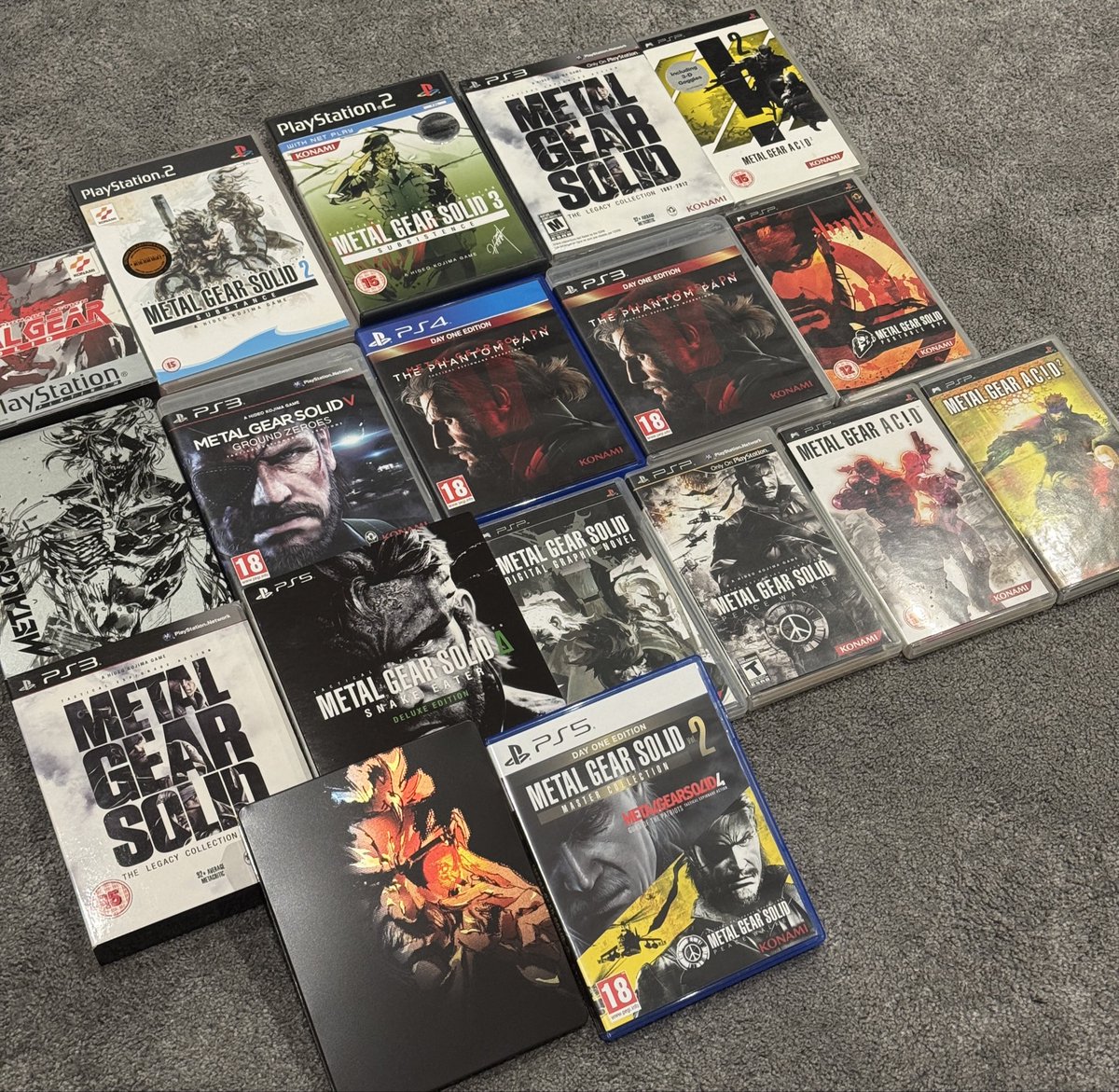2_Old_4_Gaming's tweet photo. My Metal Gear collection feels complete! https://t.co/Qc0u8HAecm