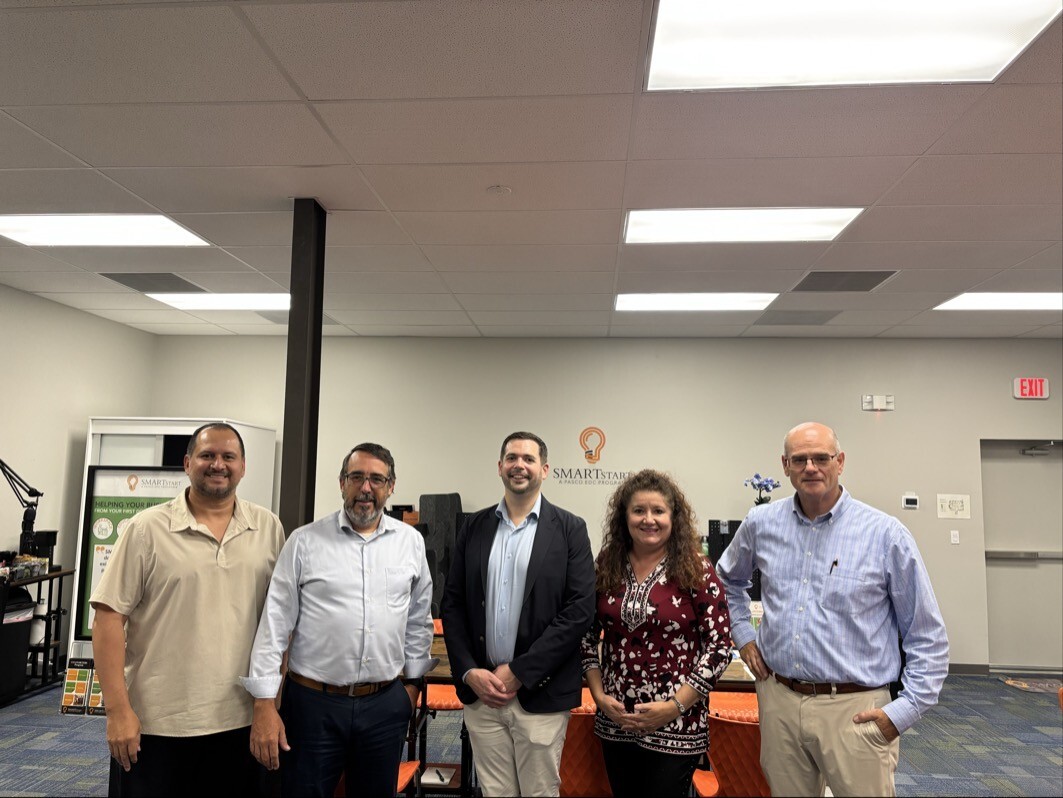 PascoEDC's tweet photo. Last week Matt Swanson, President/CEO of @SelectFLA, joined us for a tour of Pasco County, including visiting some local companies and the SMARTstart West Pasco Entrepreneur Center co-located at @AMskillsFL to learn more about entrepreneurship and manufacturing programs in Pasco County! #PascoProud #PascoBizConnect