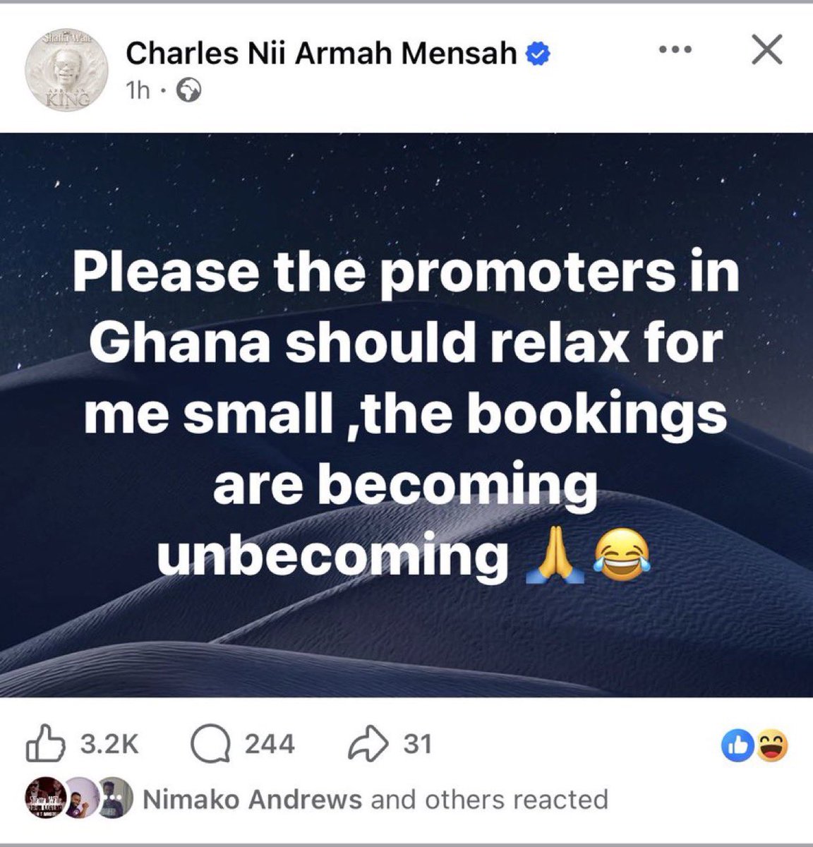 fight4bhim's tweet photo. This pozo son err he dey talk too much ah just 3 local smalls small shows and look at the way he dey shout 😂
imagine he is Stonebwoy that have been playing both local and international shows back to back 😂 they all wish to be like Stonebwoy 😂 https://t.co/1sifhvIwEY