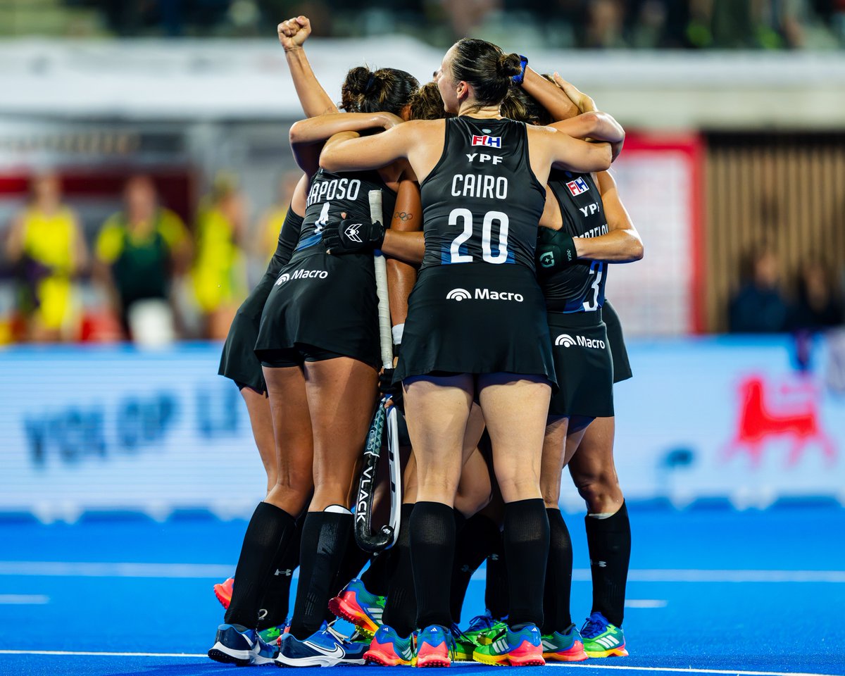 juegosolimpicos's tweet photo. LAS LEONAS, FINALISTAS DEL MUNDIAL 🇦🇷🔝

Emblemas del deporte argentino, derrotaron a Australia por 1-0 y el sábado irán por el título contra Países Bajos.

¡Un equipo incansable!

📸: @FIH_Hockey 

#JuegosOlímpicos l @PrensaCOA @ArgFieldHockey https://t.co/X9T0Xyrnlm