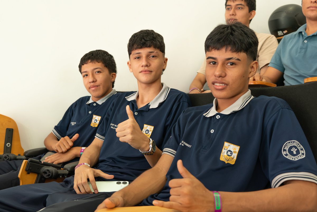 Col5punto0's tweet photo. La evolución tecnológica no se detiene 🚀 Luego de una mañana intensa de aprendizajes liderada por el @Ministerio_TIC, la experiencia continúa a esta hora con talleres, adopción de herramientas digitales y networking de alto impacto.

¡Conéctate con el futuro en #Colombia50! https://t.co/ngFwOwwoPU