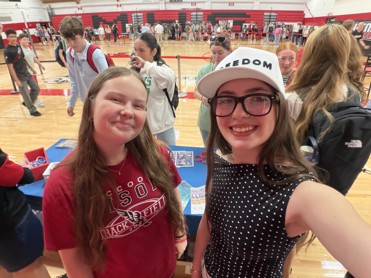 kyriagnuse's tweet photo. @tpusastudents at McCook tabled during club fair today. 
I love the drive and constantly striving for more that comes with being involved in @TPUSA https://t.co/EPOXMO8RRU