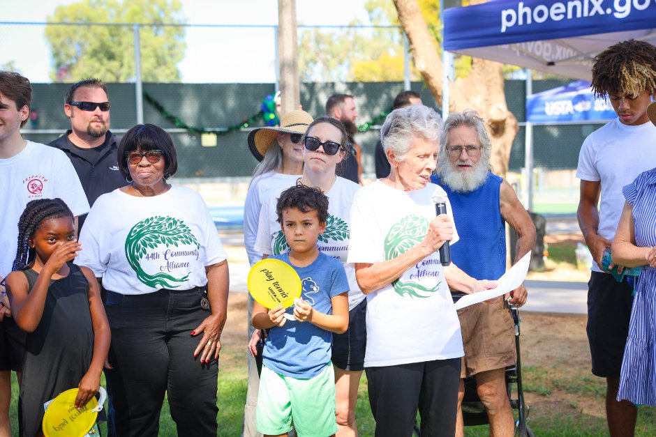PHXdistrict8's tweet photo. Last weekend, we celebrated the grand reopening of the renovated sports courts at Pierce Park. With new pickleball and tennis courts, residents now have more ways to enjoy the park in District 8. https://t.co/6Nbh0zUEJJ