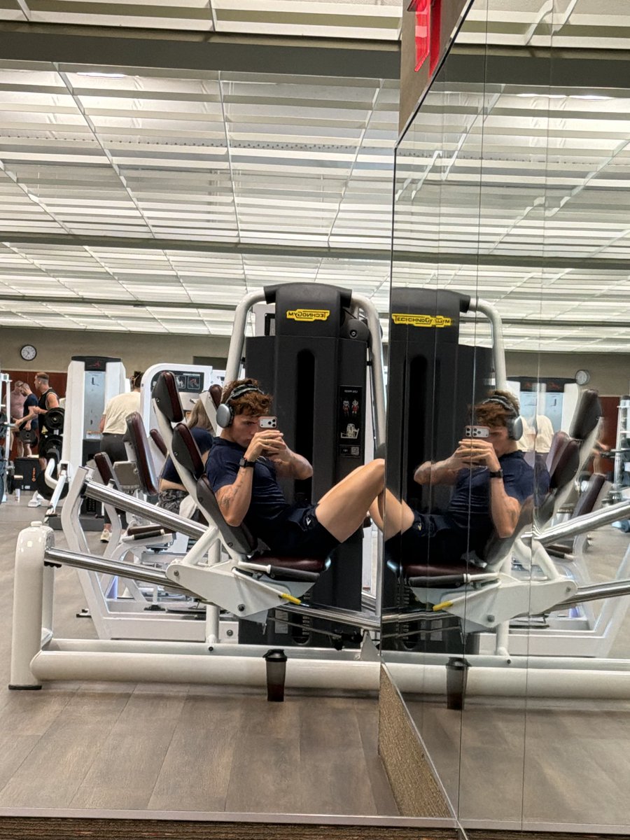 taysonnff's tweet photo. 🏋️ https://t.co/wCoonZcJih