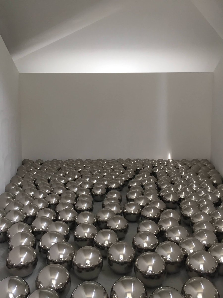 zhnnnng's tweet photo. Yayoi Kusama 🤍 https://t.co/WIm4ZZfsY5