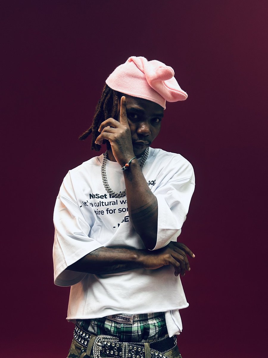 official_lyta's tweet photo. La peace ☮️ ❤️ https://t.co/N2gdHyriLx