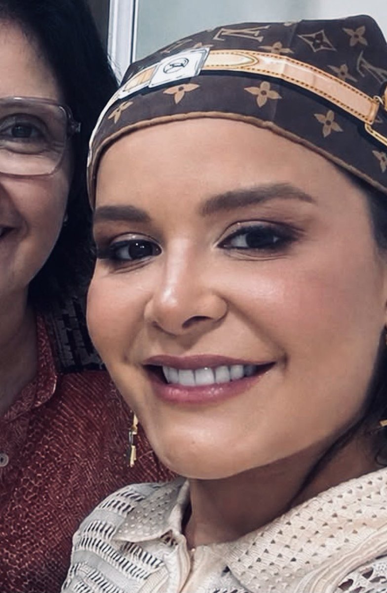 rafisdamem's tweet photo. ela é sim o amor da minha vida ! 🤍 https://t.co/445emySsSS
