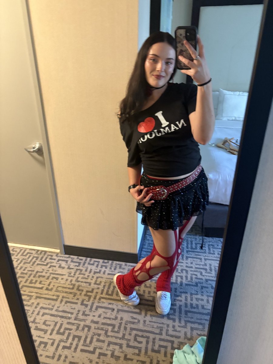 joonsskybison's tweet photo. posting my fit here too hi https://t.co/UnfHVsYuHf