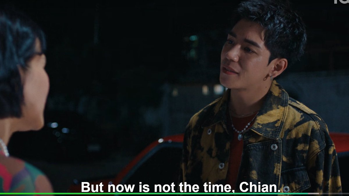 melykookius's tweet photo. iqiyi is always messing things up. I noticed that in spanish the subs change a lot

In spanish: "i told my agent that you and him are dating" ✅

eng: "now is not the time, Chian. I think you should go home for now"❌

i guess i'll have to watch the episodes twice from now on 😮‍💨 https://t.co/b4Wd68BczT