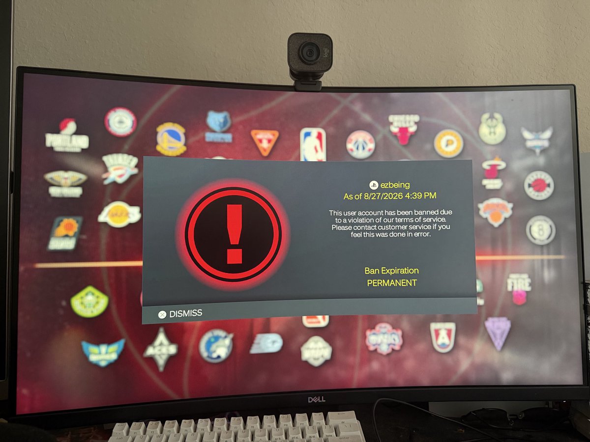 GlideStein's tweet photo. @NBA2K @NBA2KMyTEAM @2K @2KSupport @Ronnie2K Hey 2k would love some help here. Just gave you guys $126 and you take my account and time with no warning or anything???? #nba #nba2k #2k27 #nba2k27 @colethemanyt https://t.co/n1M9usdQvL