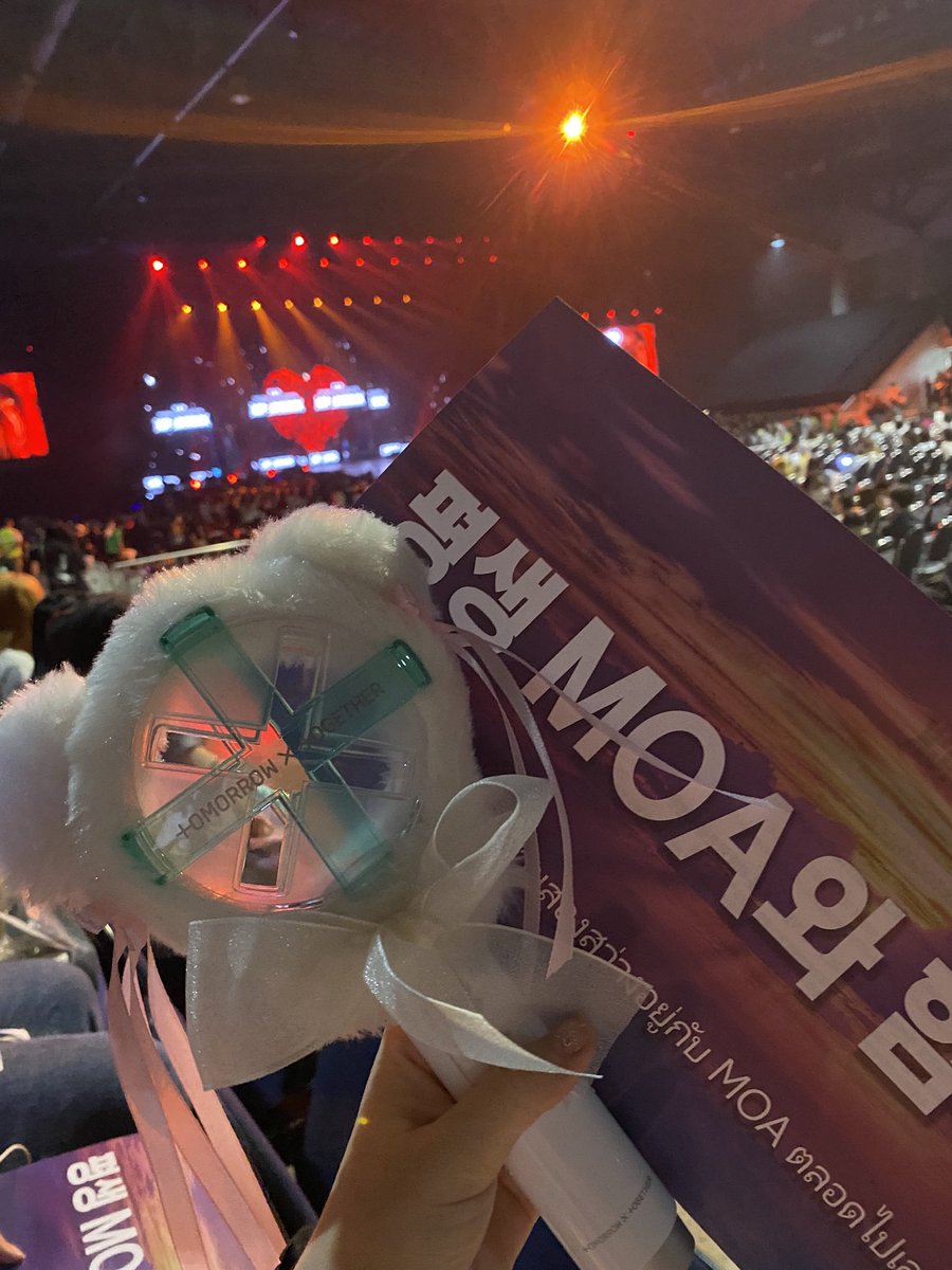 gummygyuu__'s tweet photo. We need TXT in Thailand. 
Please come back 😢

#TXT_IN_THAILAND
#STEALTHEWINDINBKK
#TXT_TOUR_STEALTHEWIND_IN_BKK https://t.co/46epN0vrJO