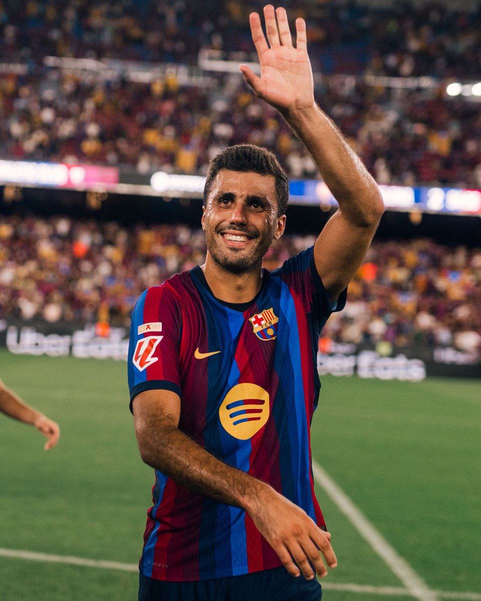 FCBarcelona_cat's tweet photo. Bon dia, culers! 😘 https://t.co/RJUnkApBYF