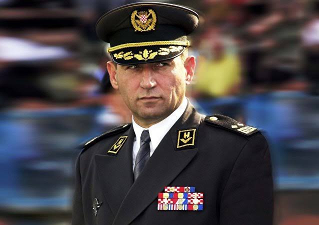 Hadriancro's tweet photo. The Croatian army crushed Mladić troops in two days and advanced to the gates of Banja Luka. Serbian rats have always, throughout history, been strong only against women and children. They served the Ottomans and Brits; now they serve the satanists from demon nation of Sarah DDG. https://t.co/jALSd80VtE
