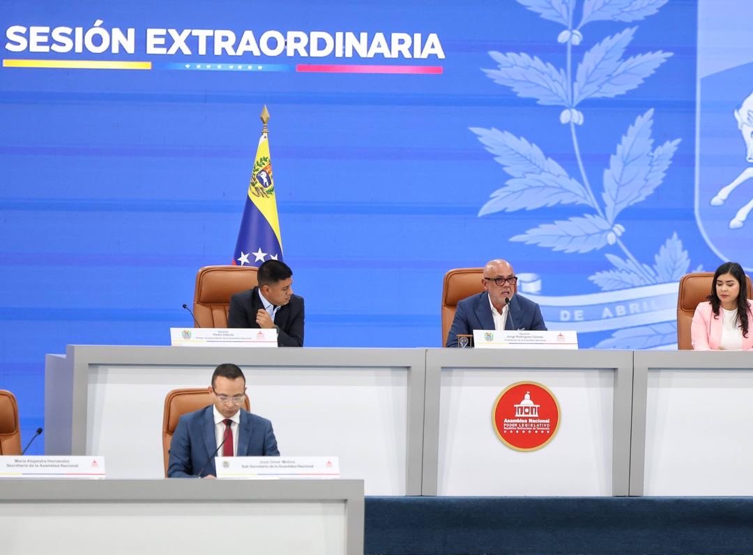jorgerpsuv's tweet photo. En Sesión Extraordinaria de la Asamblea Nacional aprobamos: 

• 1ra discusión de la Reforma Parcial de la Ley Orgánica del TSJ.

• 2da discusión del Acuerdo de la Alianza Internacional de Grandes Felinos.

• Designación del Embajador ante la República Árabe de Egipto. https://t.co/v364wnfiDR