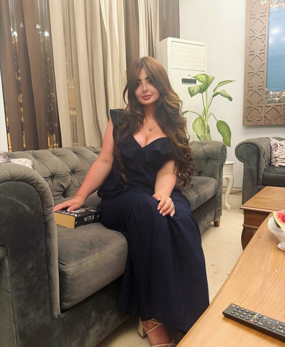 T4i__'s tweet photo. سعود��ه عمر 45 قبيلية بنت اصول من عائله معروفه جميله وعلا قدر من الجمال بيضا جدا شعر لين الارداف الوضع الصحي سليمه لله الحمد الوضع المادي ممتاز عندي بيت بشكل فيلا اناارمله ويتيمه اريد شخص يكون الزوج والاب والسند لايهم الجنسيه https://t.co/1qSZvPzVmI